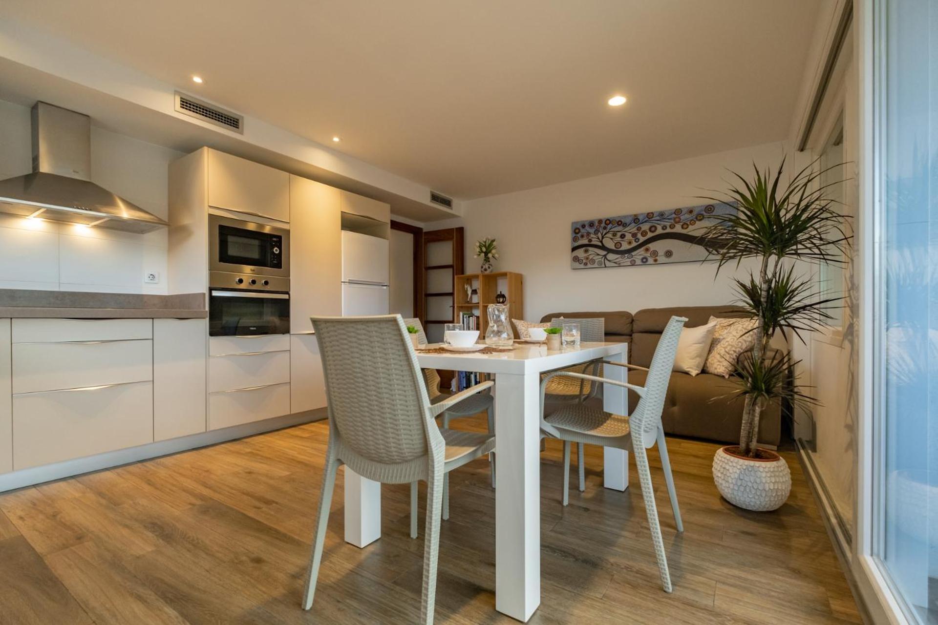 Apartamento Con Terraza, Vistas Playa Y Montana Hospitalet De L'Infant Εξωτερικό φωτογραφία