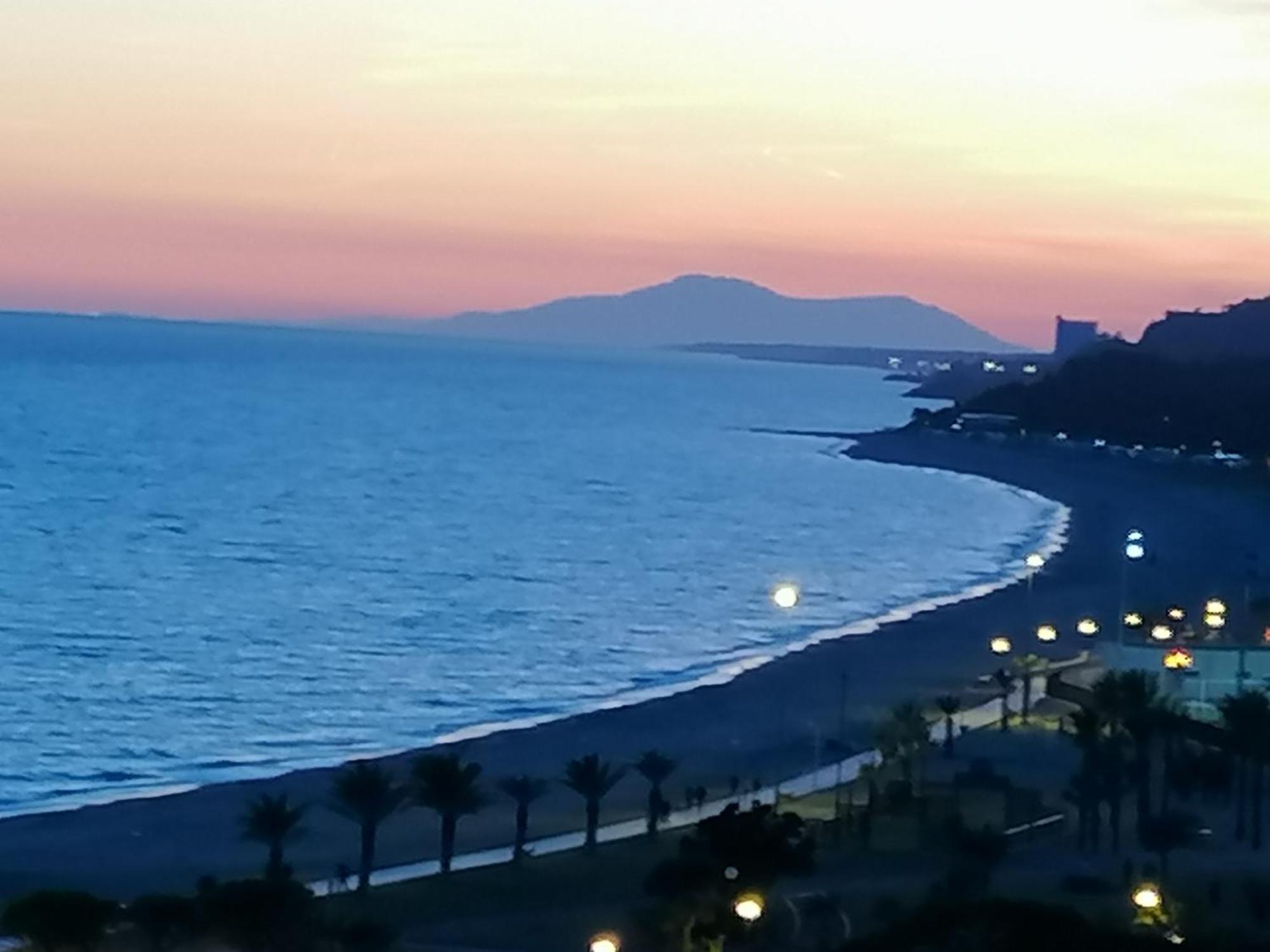 Apartamento Con Terraza, Vistas Playa Y Montana Hospitalet De L'Infant Εξωτερικό φωτογραφία