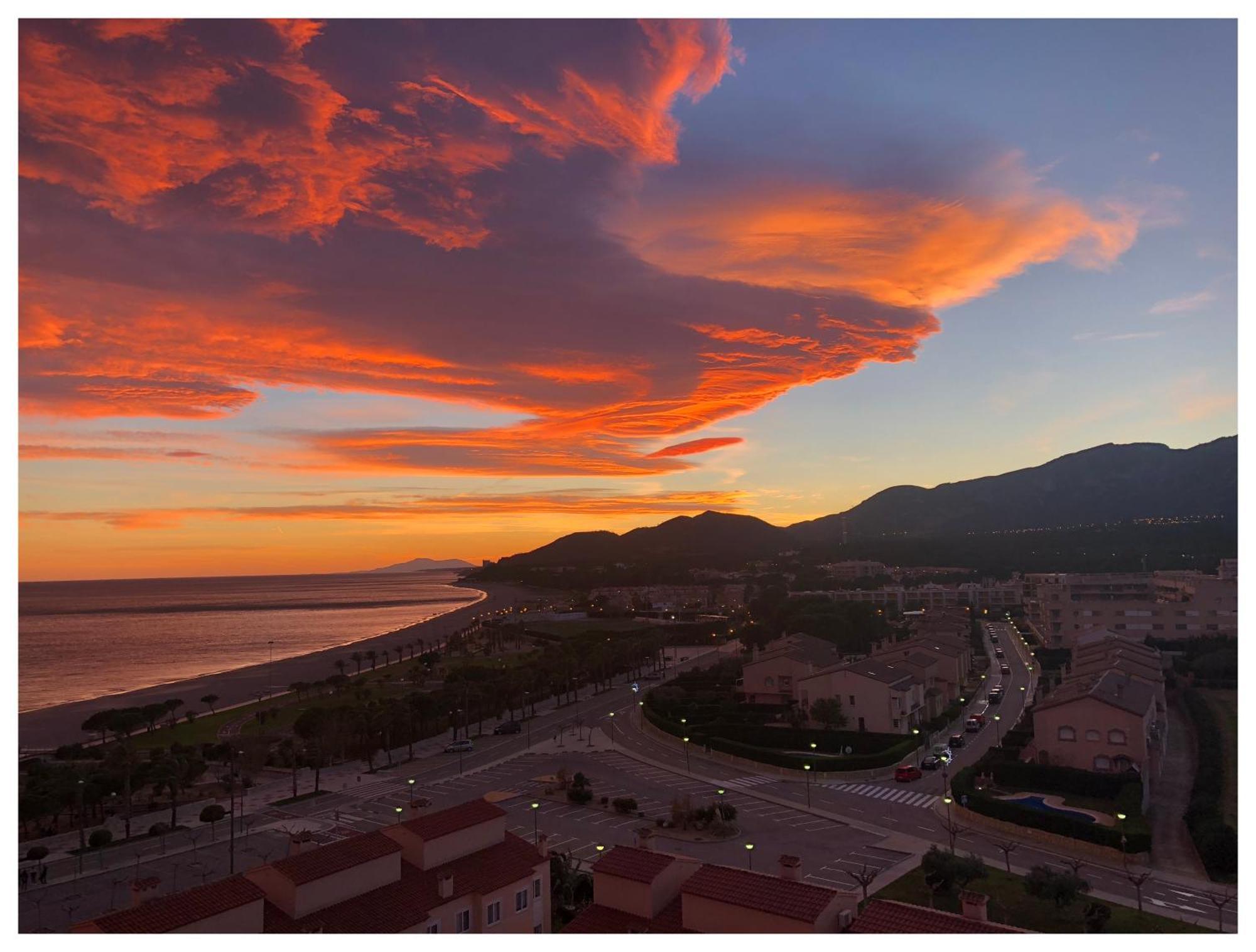 Apartamento Con Terraza, Vistas Playa Y Montana Hospitalet De L'Infant Εξωτερικό φωτογραφία